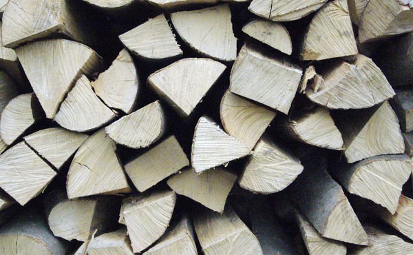 Holzbeige (Foto: Georg Pfister) Holzbeige (Foto: Georg Pfister)